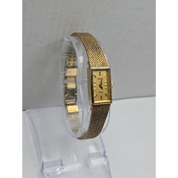 Vintage Pulsar By Seiko V220 5560 Gold Tone Tank Quartz Womens Watch New Battery - Picture 3 of 10